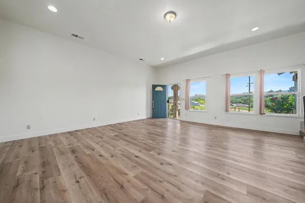 $369,000 | 2611 Hart Vickson Lane, Valley Springs, CA 95252