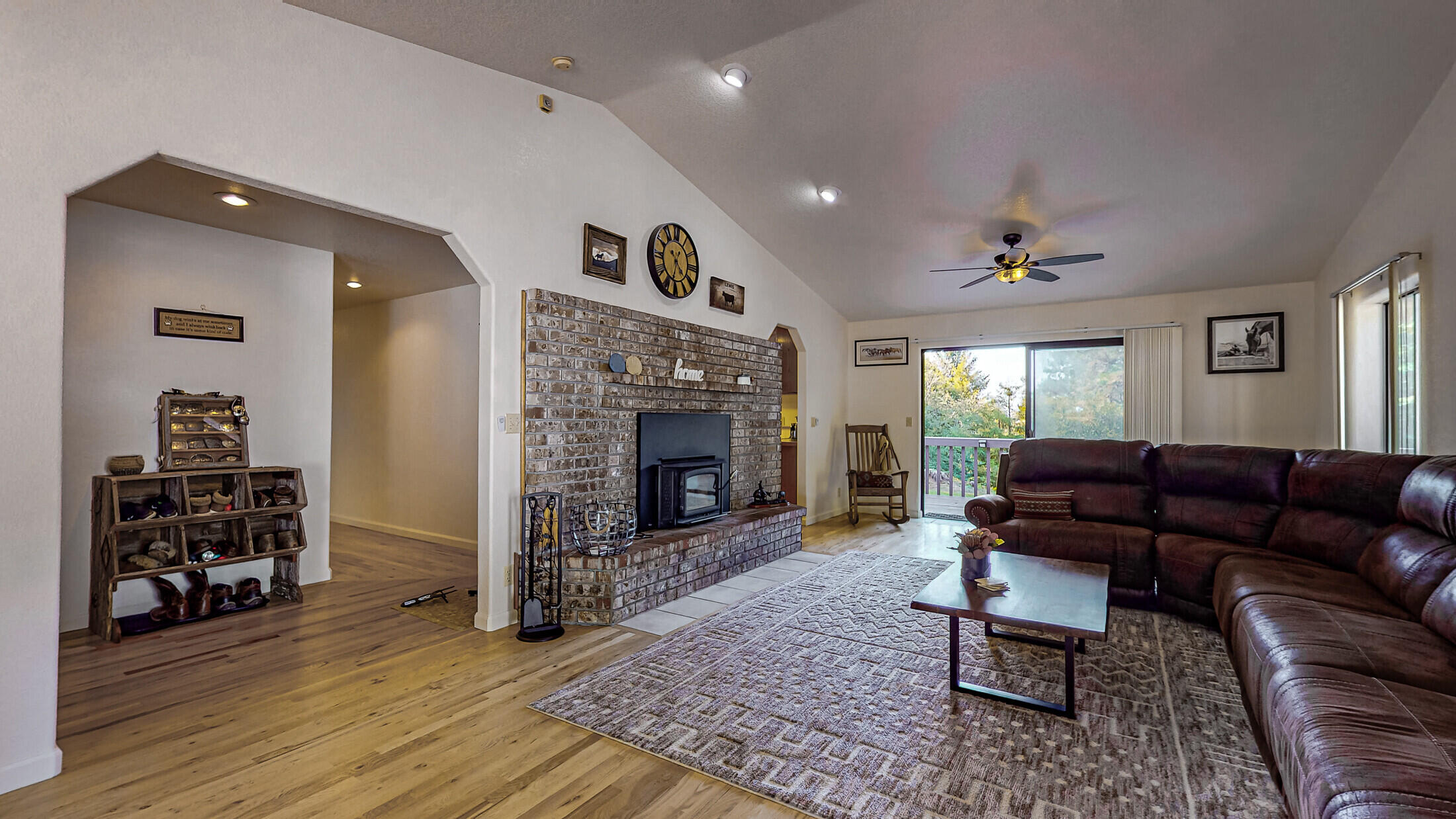 2727 Rio Vista Lane Rio Dell, CA 95562 - Photo 11 of 80 15_2727_Rio_Vista_Lane_Rio_Dell214_mls