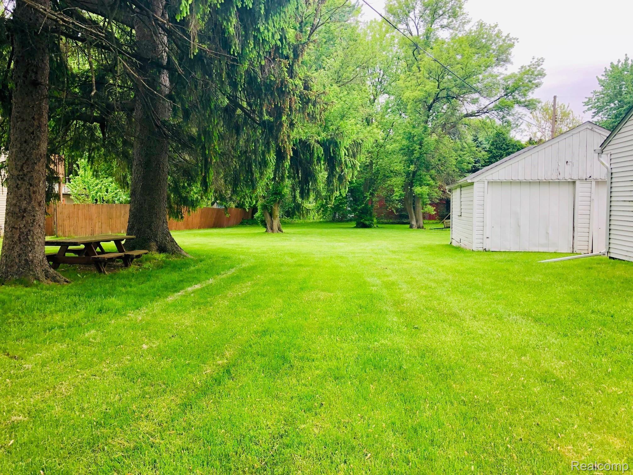 417 Carleton Rockwood Road Carleton, MI 48117 - Photo 5 of 25 c6.jpg