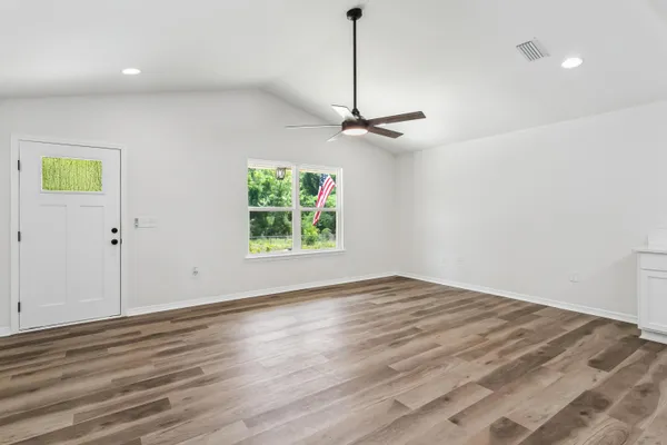 $232,897 | 8084 3rd Street, Laurel Hill, FL 32567