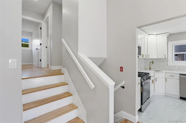 $653,000 | 792 Glendale Road, West Babylon, NY 11704