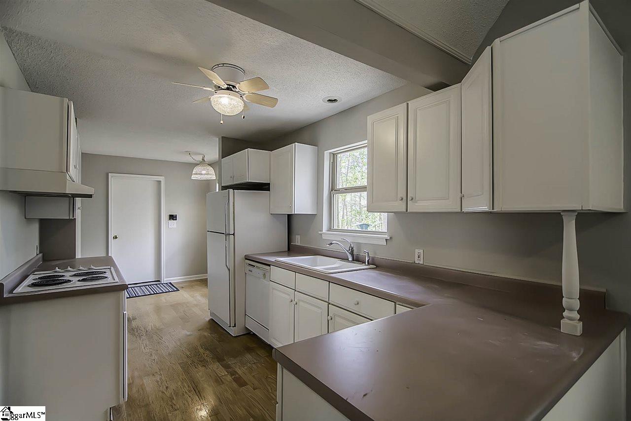 202 Indian Trail Road Seneca, SC 29672 - Photo 15 of 31 Gallery Image 15