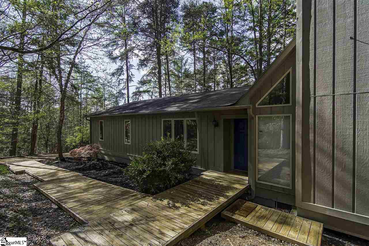 202 Indian Trail Road Seneca, SC 29672 - Photo 6 of 31 Gallery Image 6