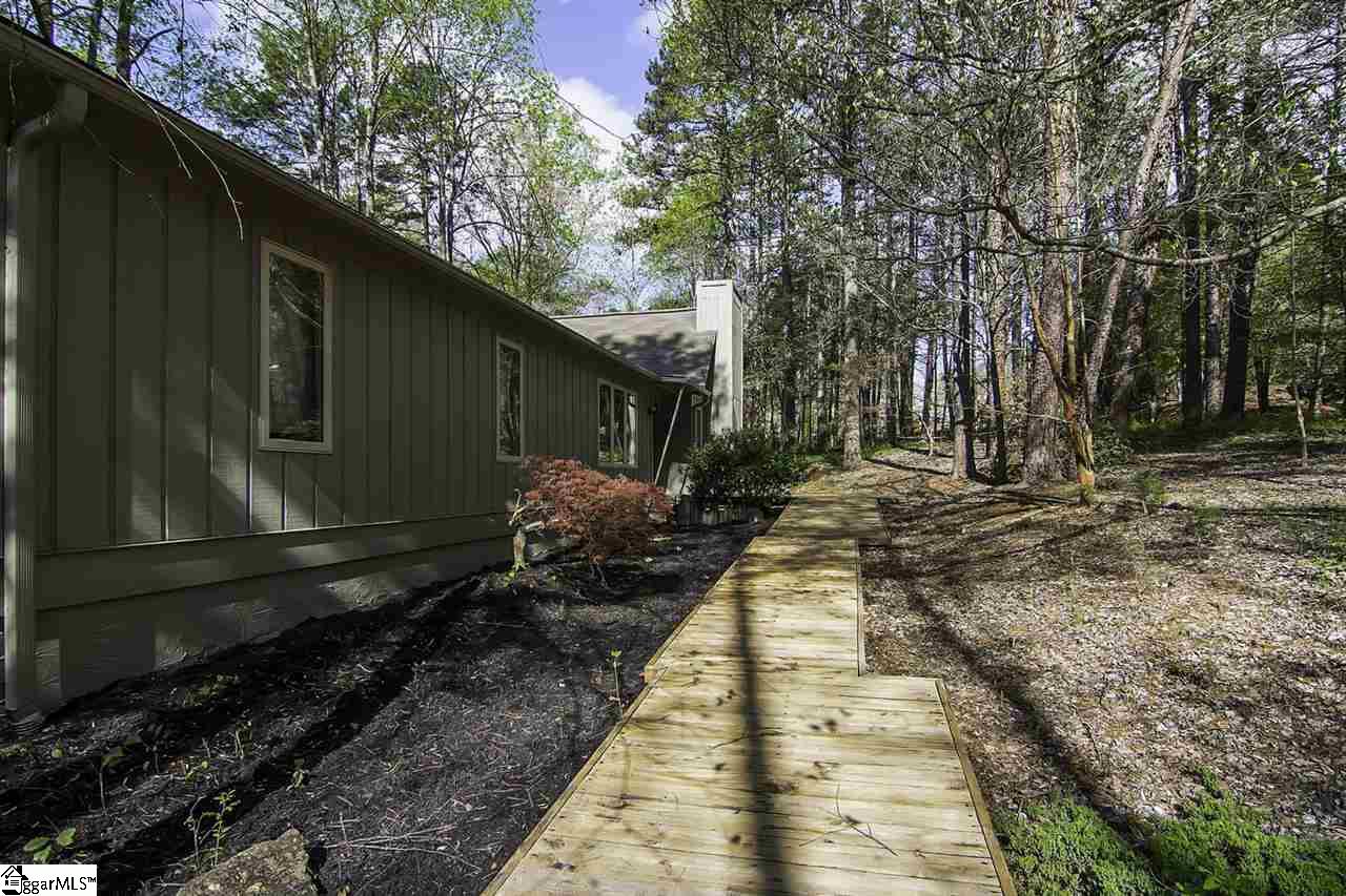 202 Indian Trail Road Seneca, SC 29672 - Photo 7 of 31 Gallery Image 7