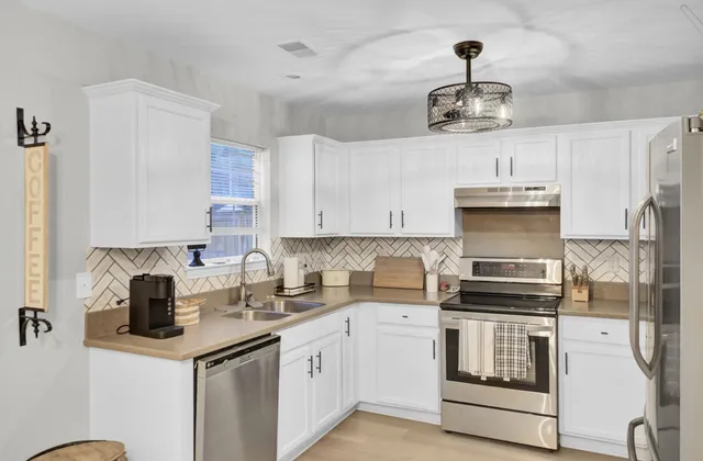 $574,500 | 1156 Marsh Harbor Lane, Charleston, SC 29492