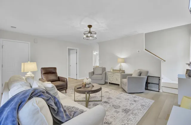 $574,500 | 1156 Marsh Harbor Lane, Charleston, SC 29492