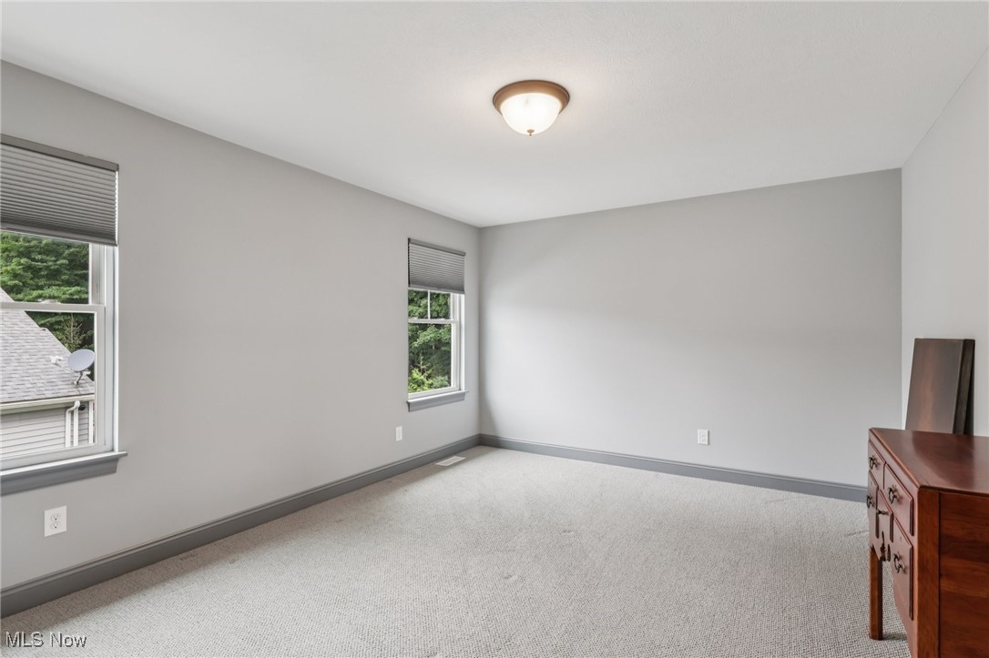 7412 Villa Ridge Chagrin Falls, OH 44023 - Photo 30 of 47 Spacious 3rd bedroom w/ attached bath