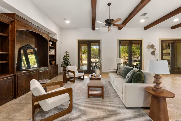 $995,900 | 8518 Wild Trace, Garden Ridge, TX 78266