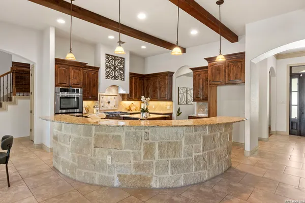 $995,900 | 8518 Wild Trace, Garden Ridge, TX 78266