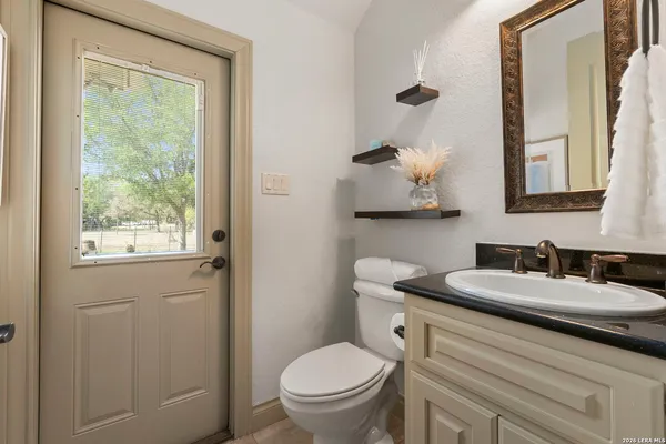 $995,900 | 8518 Wild Trace, Garden Ridge, TX 78266