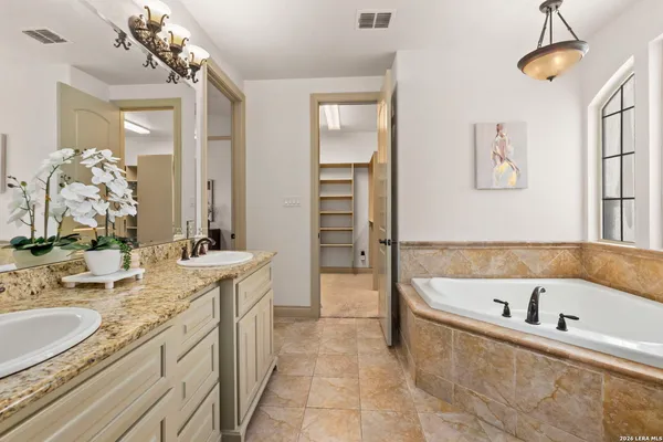 $995,900 | 8518 Wild Trace, Garden Ridge, TX 78266