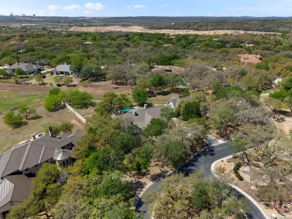 $995,900 | 8518 Wild Trace, Garden Ridge, TX 78266