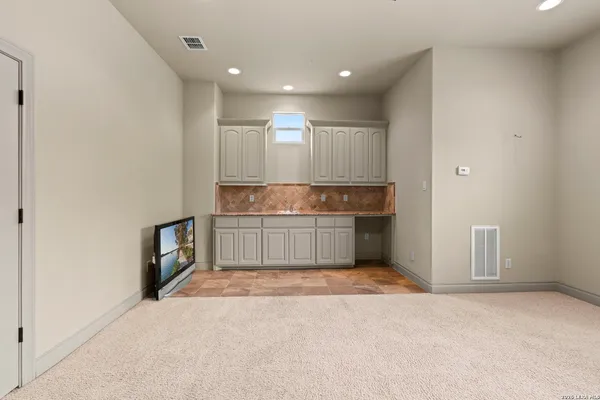 $995,900 | 8518 Wild Trace, Garden Ridge, TX 78266