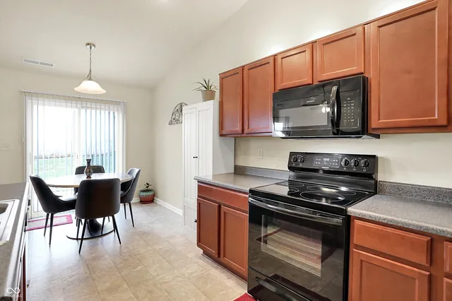 $250,000 | 2546 Bridlewood Drive, Franklin, IN 46131