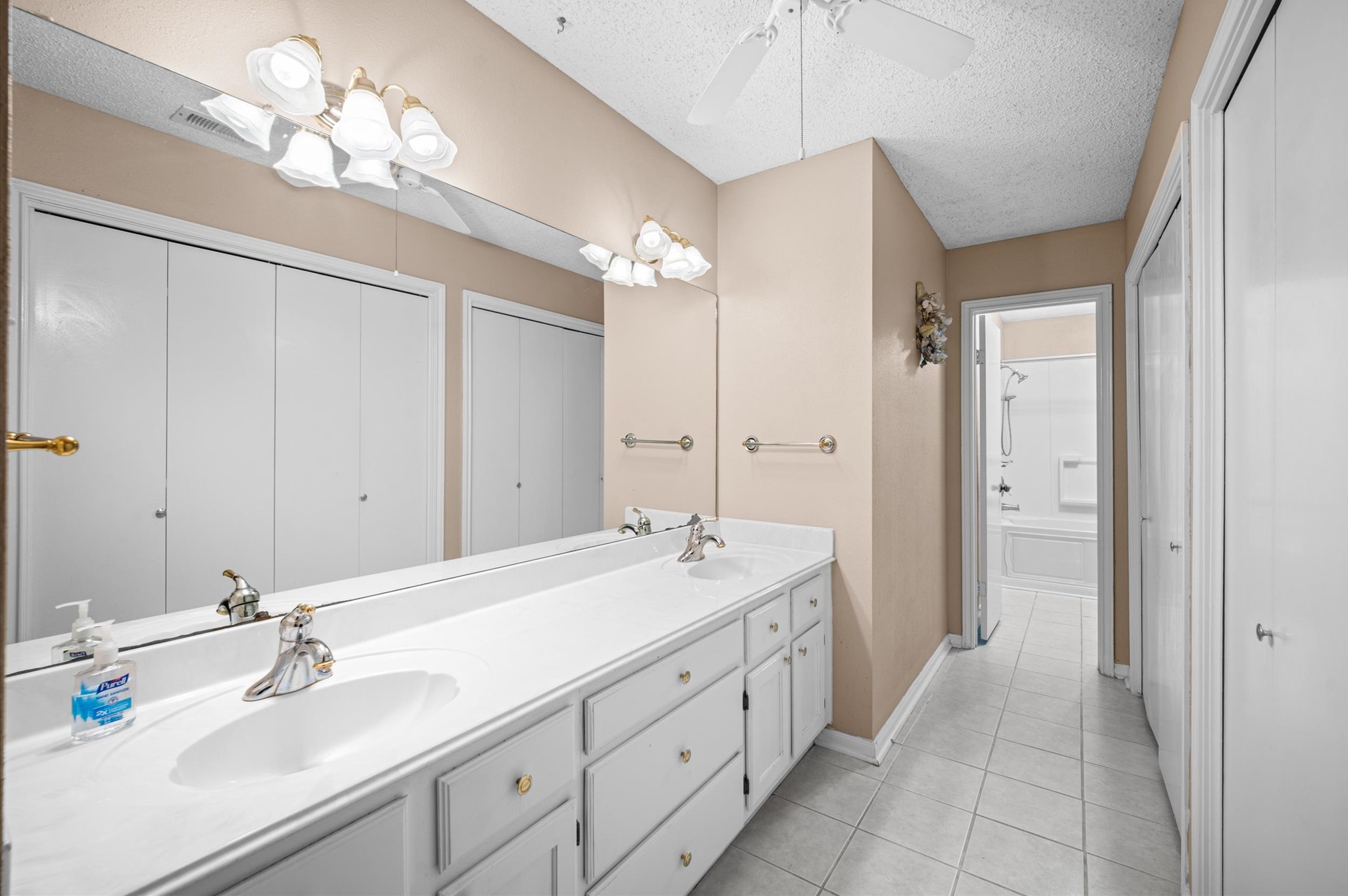 6903 Bullinger Drive Spring, TX 77379 - Photo 20 of 27 Primary Bathroom with Double Sinks and large Vanity