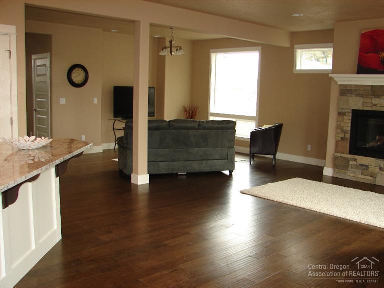 20879 Northeast Rorick Drive Bend, OR 97701 - Photo 8 of 25 Additional Photo