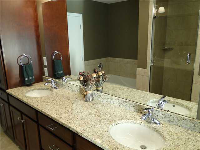 2866 Margate Road Upper Arlington, OH 43221 - Photo 8 of 17