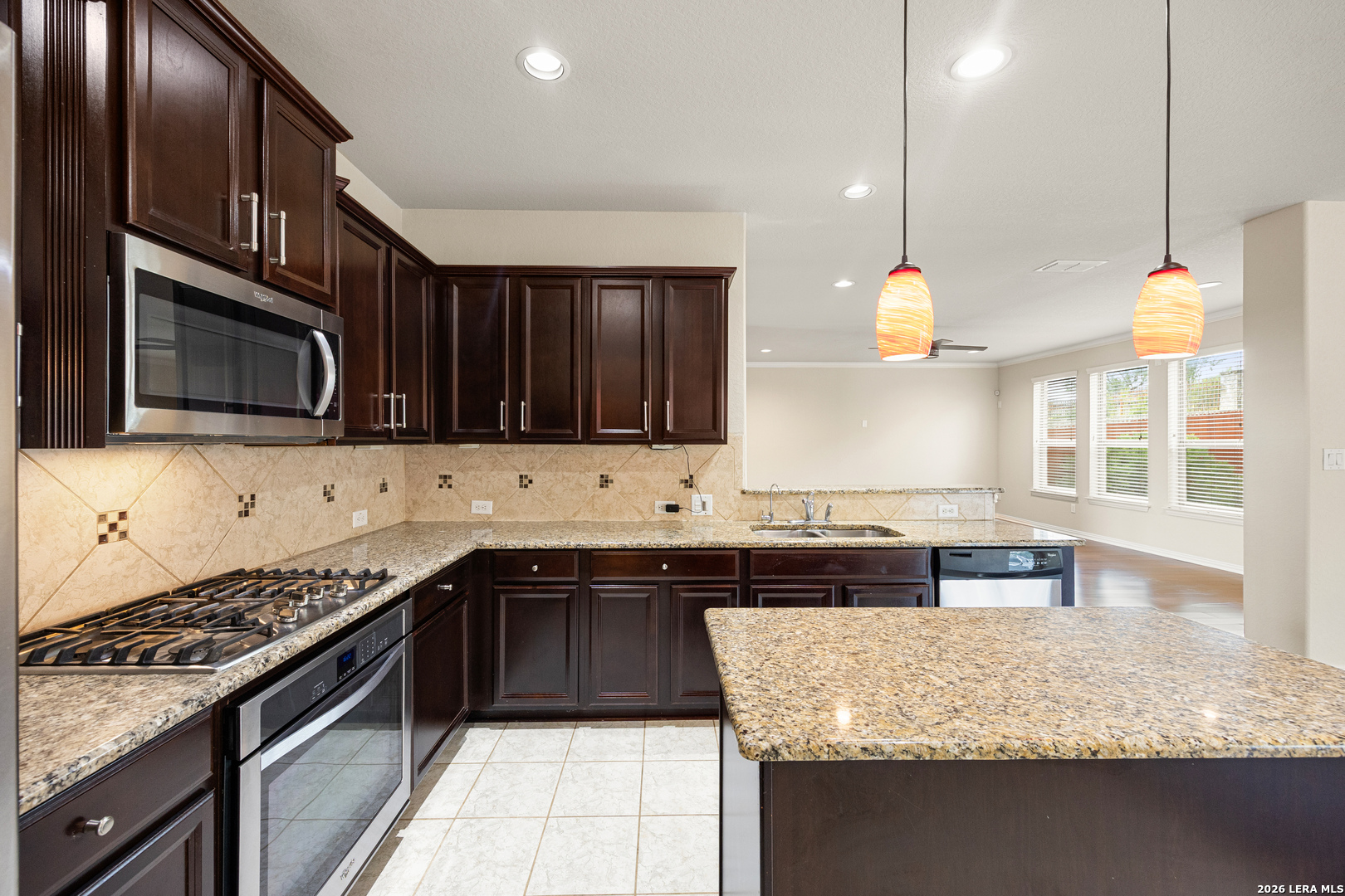 24727 Rising Hill San Antonio, TX 78260 - Photo 10 of 53