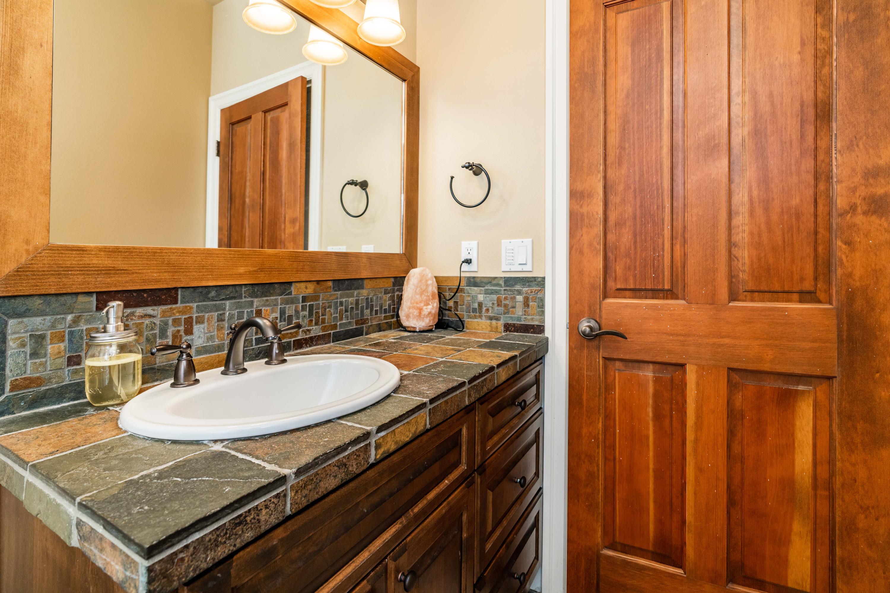 19321 Brookside Way Bend, OR 97702 - Photo 27 of 42 19321 Brookside Way, Bend-51