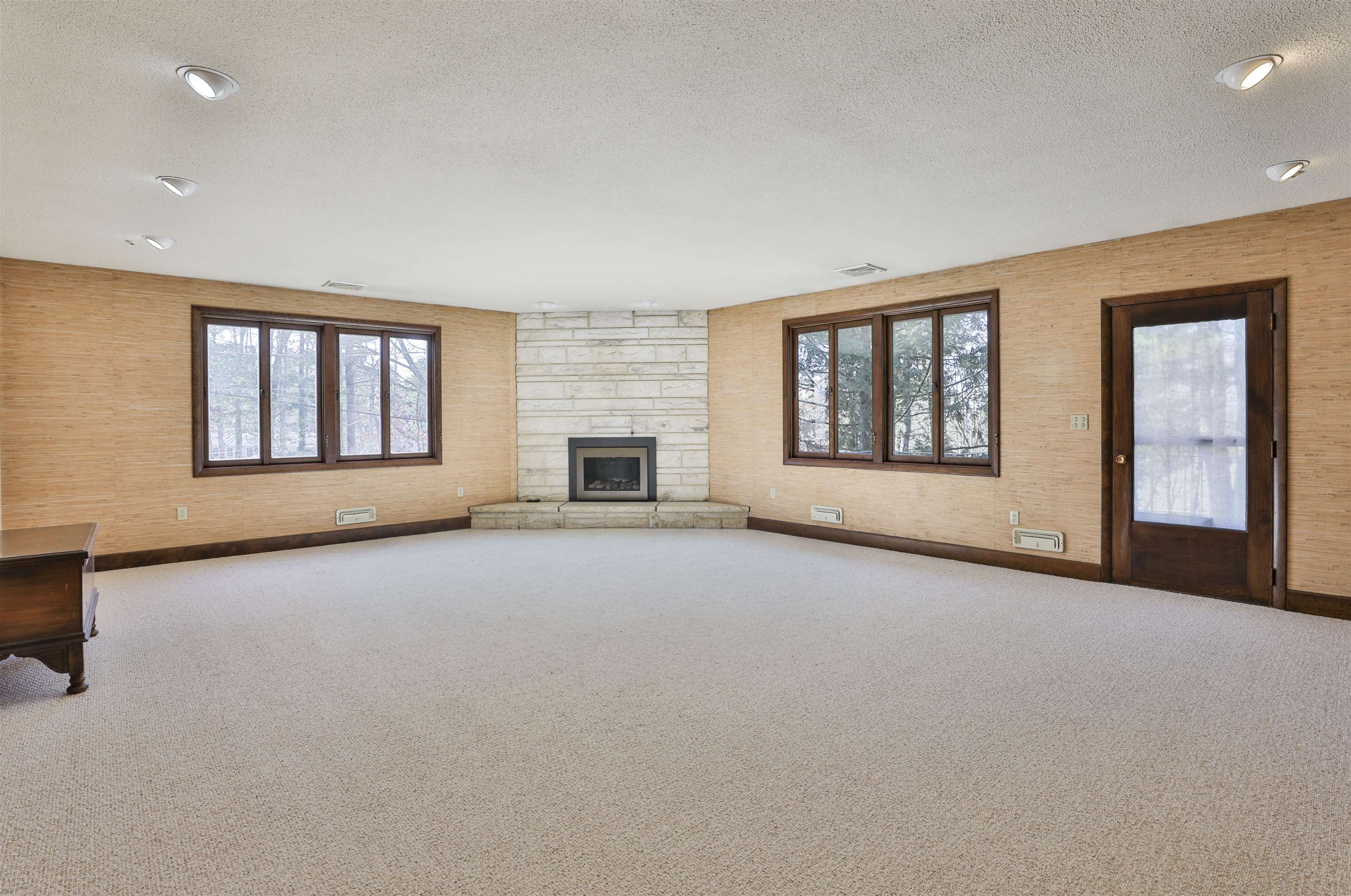 125 Lille Road Nashua, NH 03062 - Photo 13 of 47