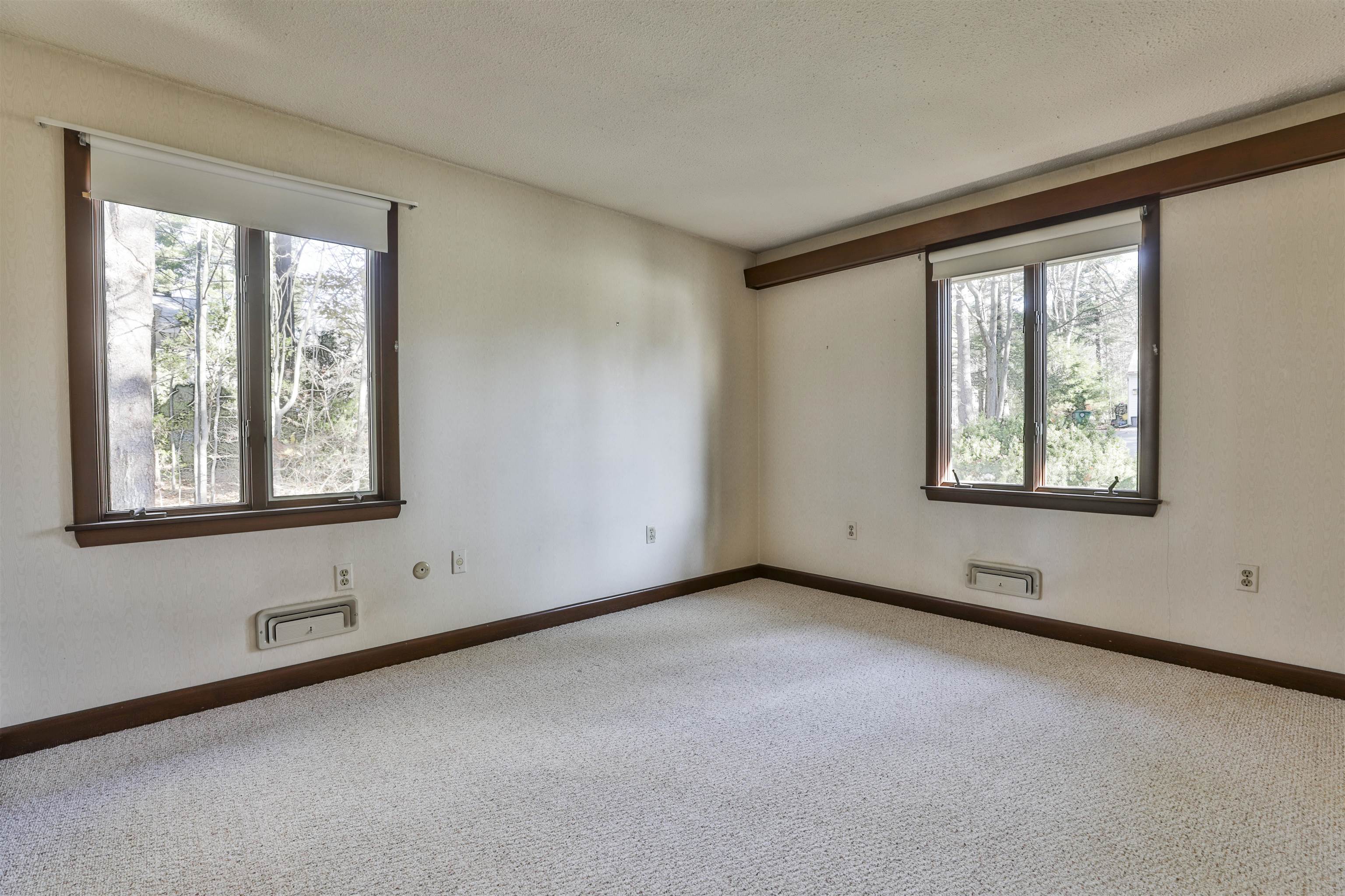 125 Lille Road Nashua, NH 03062 - Photo 32 of 47