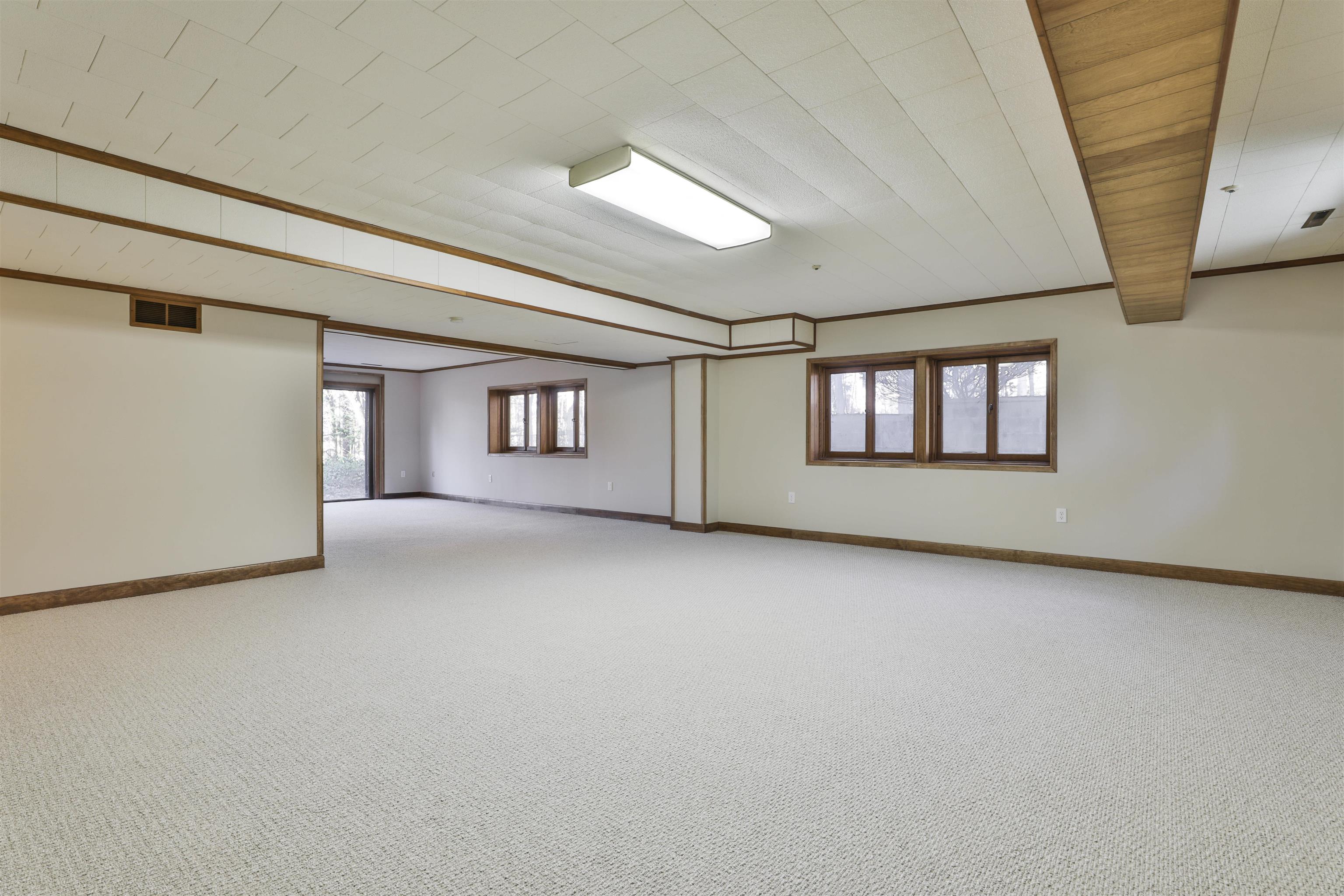 125 Lille Road Nashua, NH 03062 - Photo 38 of 47