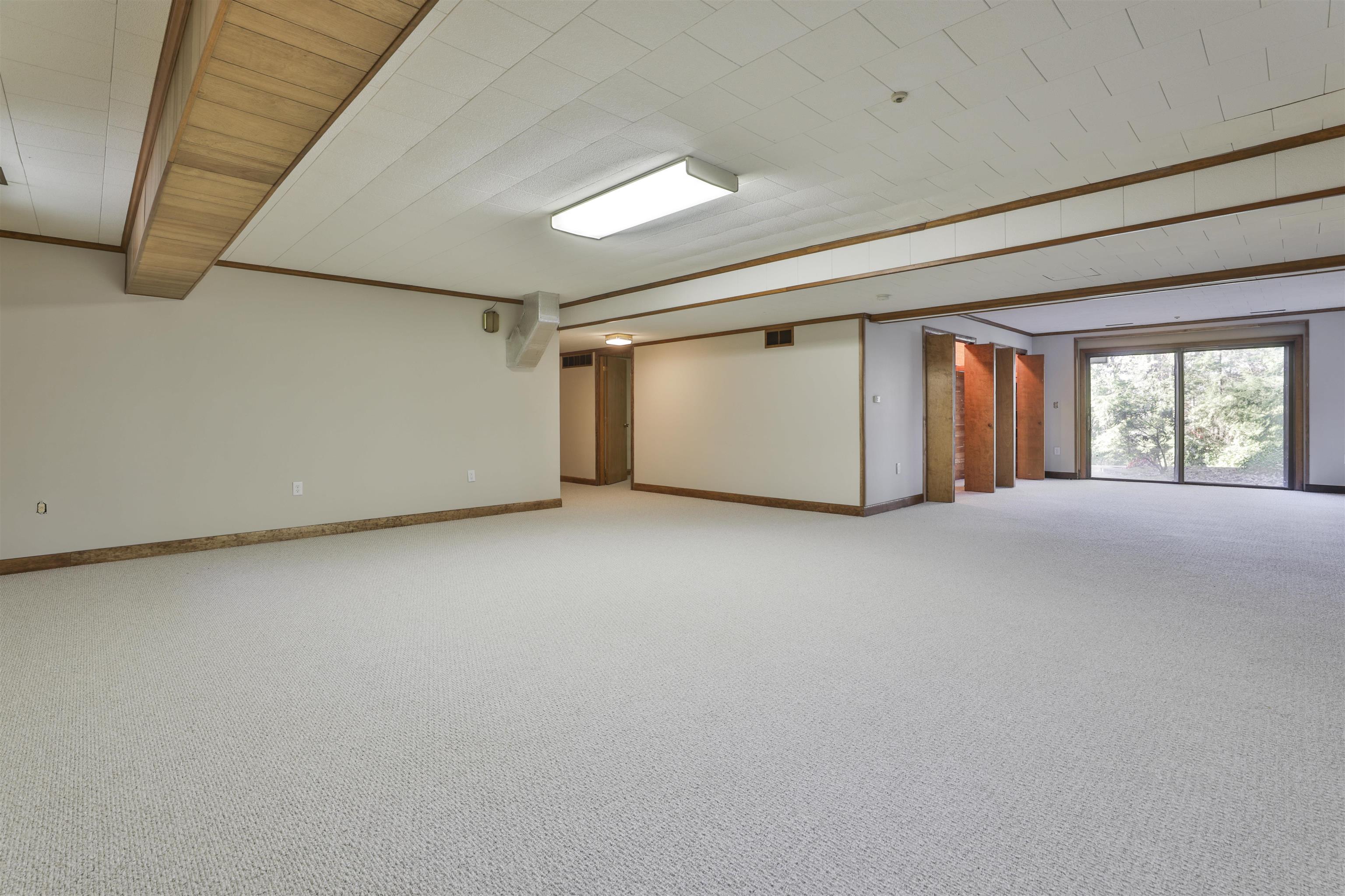 125 Lille Road Nashua, NH 03062 - Photo 39 of 47