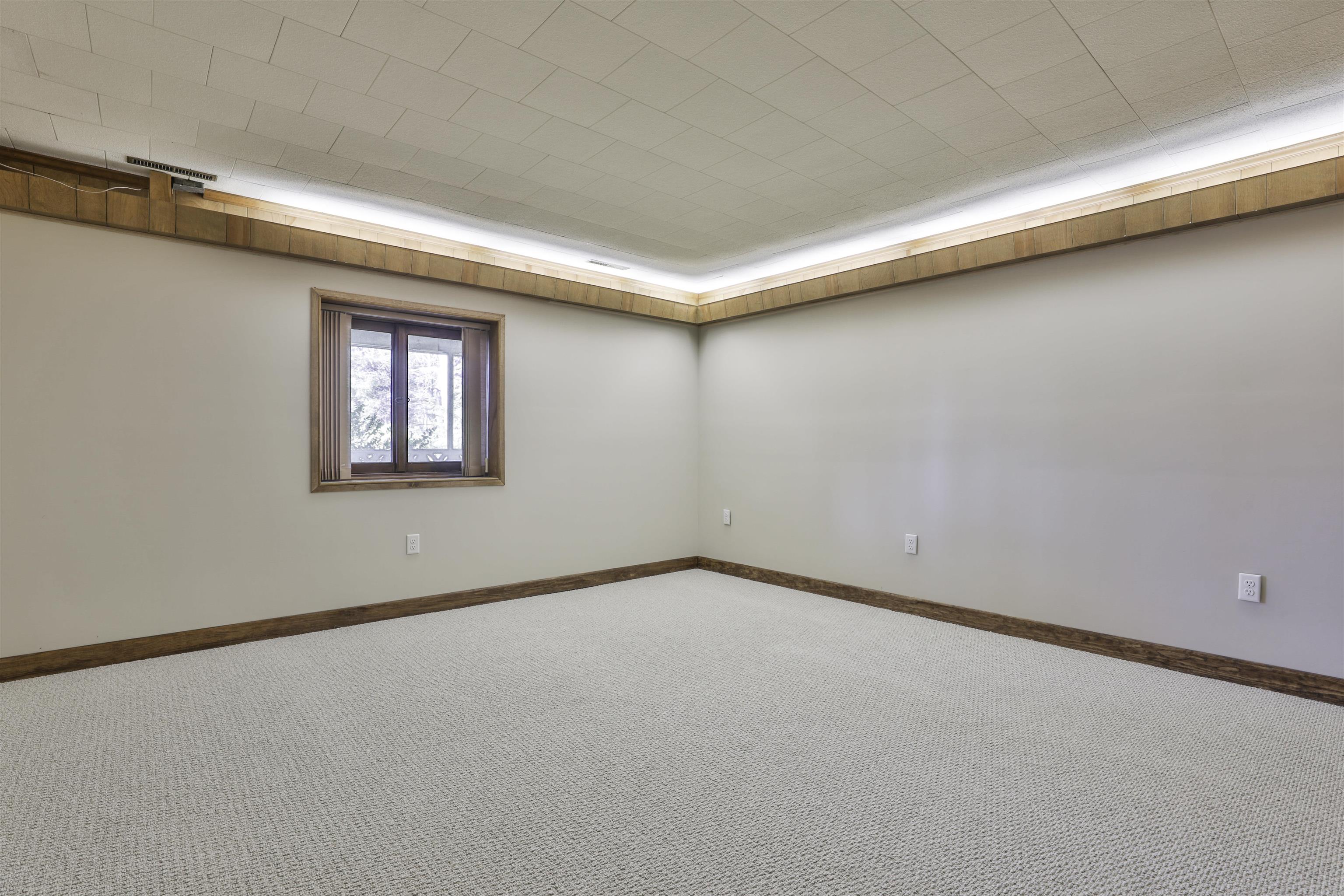 125 Lille Road Nashua, NH 03062 - Photo 41 of 47