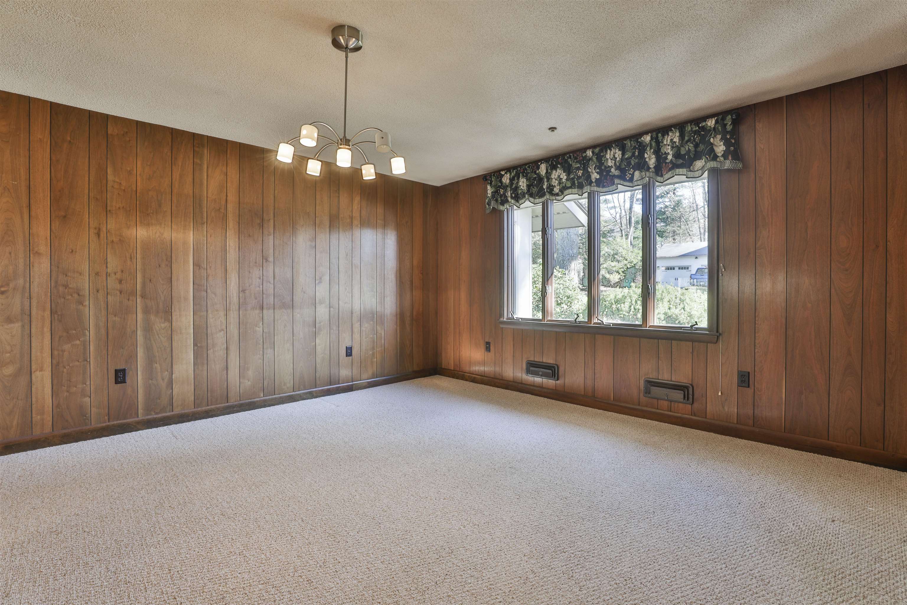 125 Lille Road Nashua, NH 03062 - Photo 9 of 47