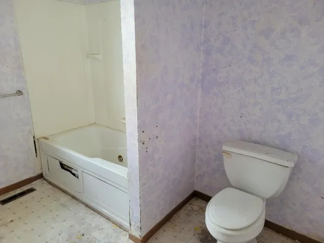 $29,500 | 143 1st Avenue Southeast, Wells, MN 56097