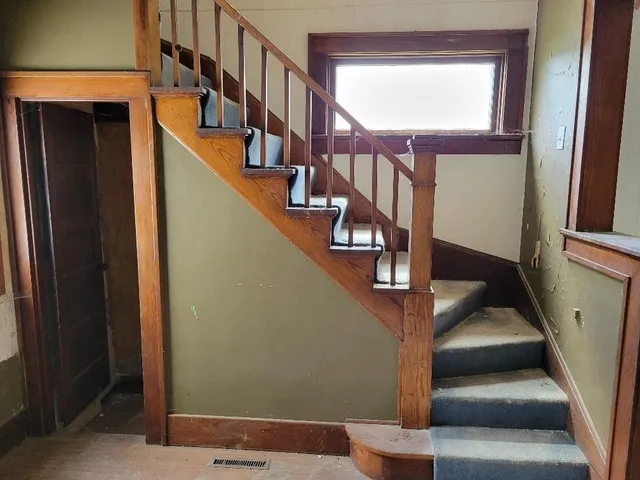 $29,500 | 143 1st Avenue Southeast, Wells, MN 56097