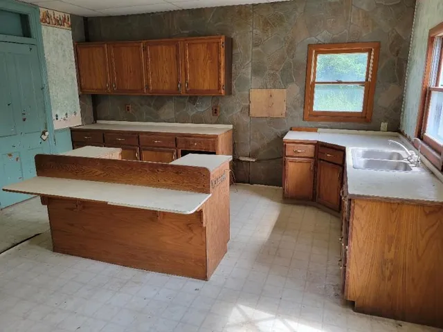 $29,500 | 143 1st Avenue Southeast, Wells, MN 56097