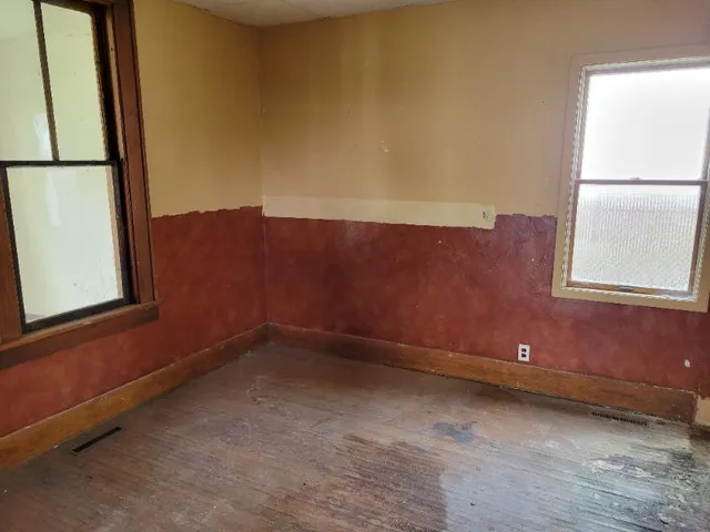 $29,500 | 143 1st Avenue Southeast, Wells, MN 56097