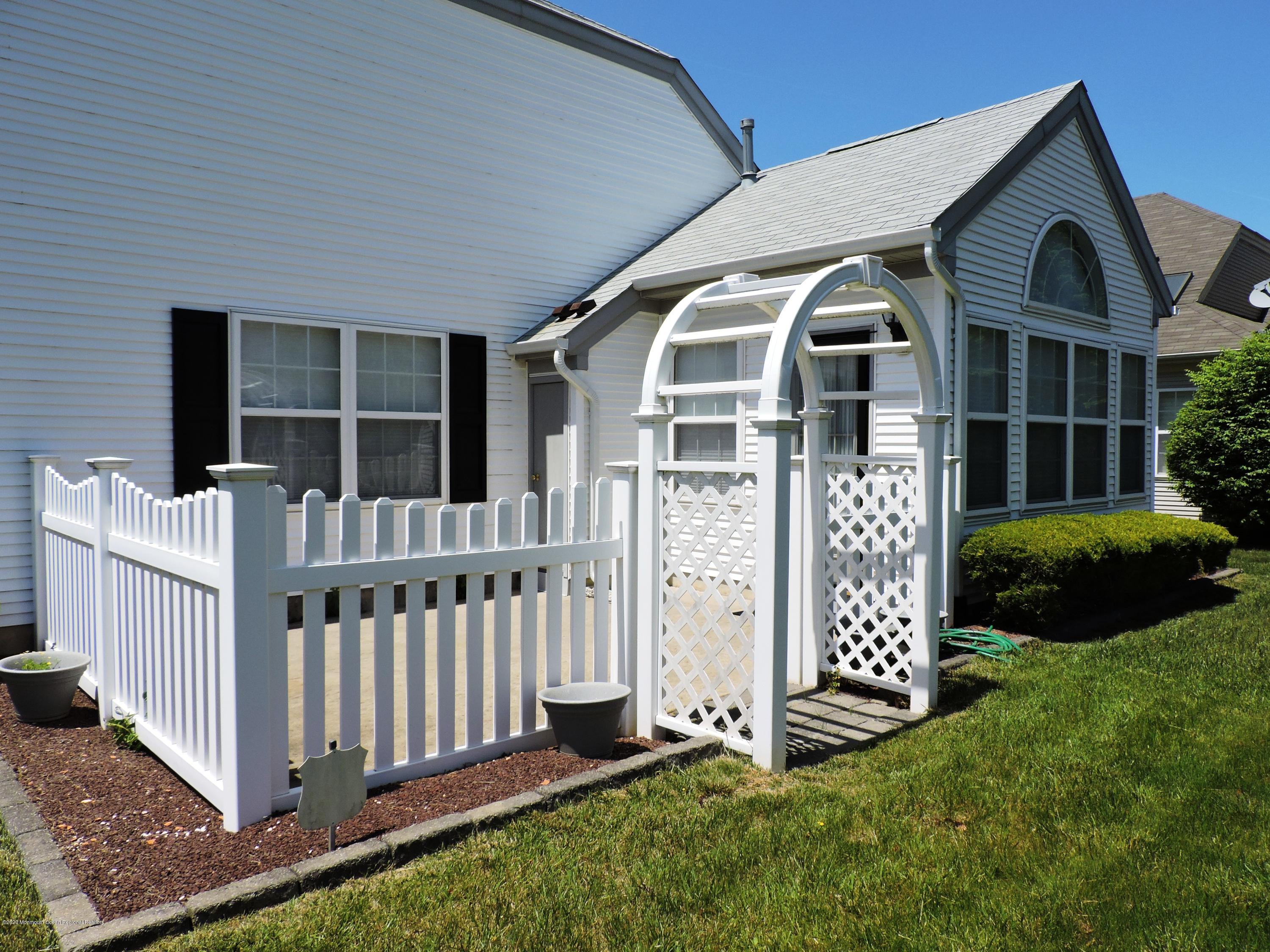 80 Eleanor Road Manchester Township, NJ 08759 - Photo 4 of 44 80 ELEANOR ROAD