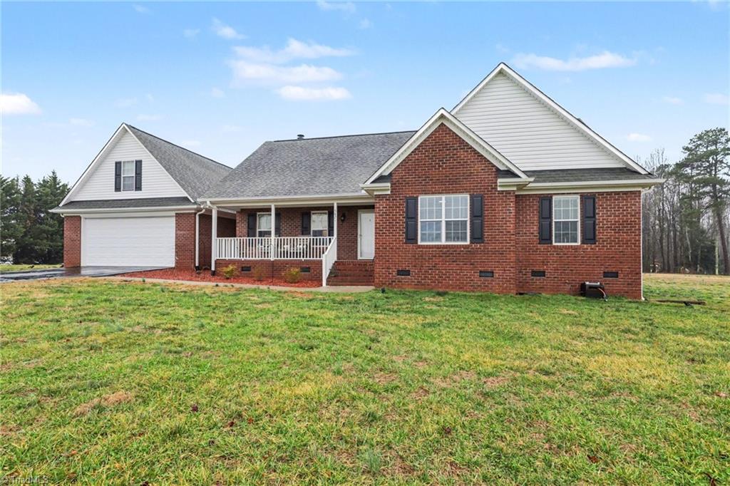 5421 Waynick Meadow Road Asheboro, NC 27205 - Photo 1 of 28