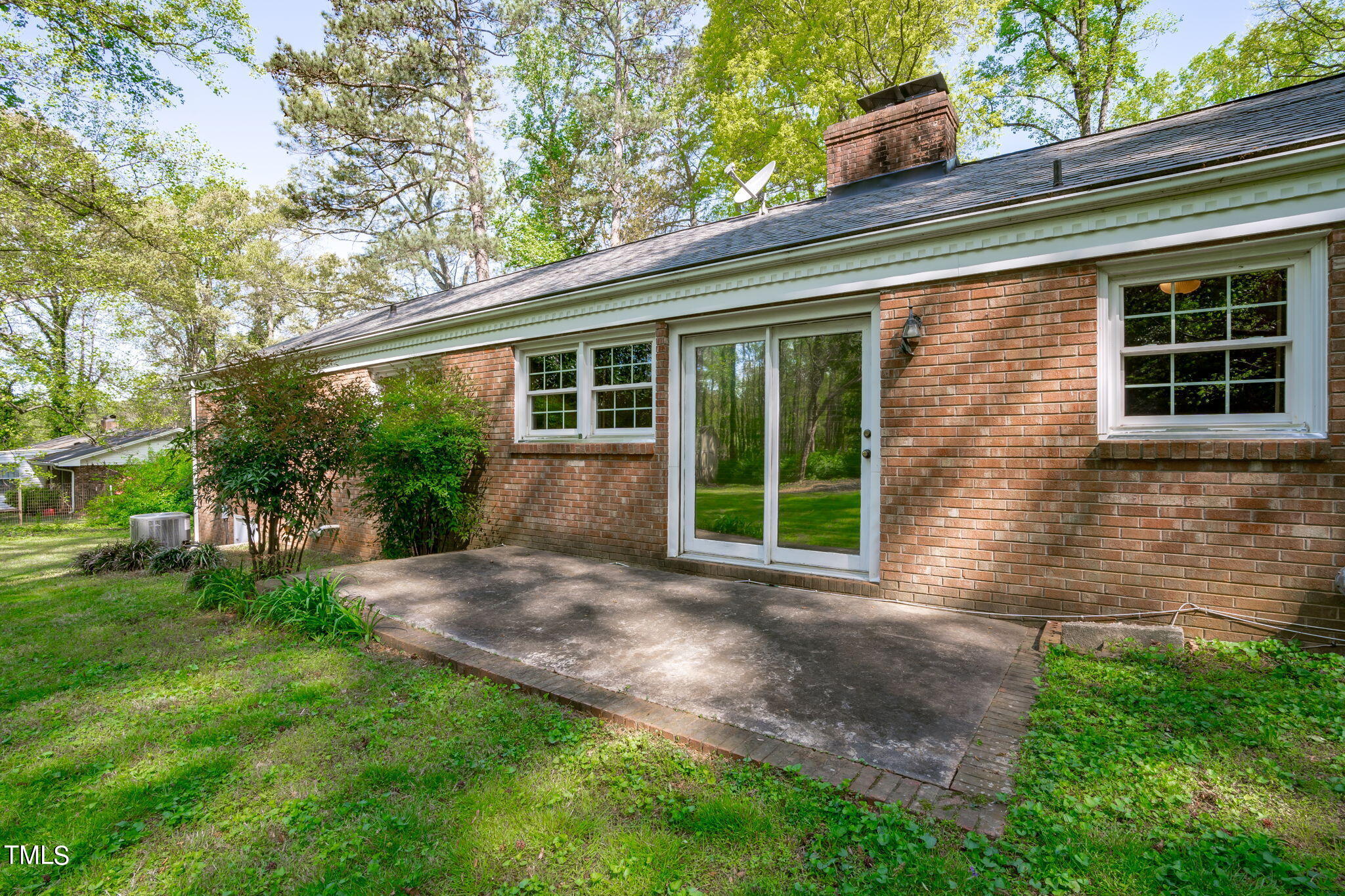 6205 Arrington Road Raleigh, NC 27607 - Photo 37 of 44 Patio