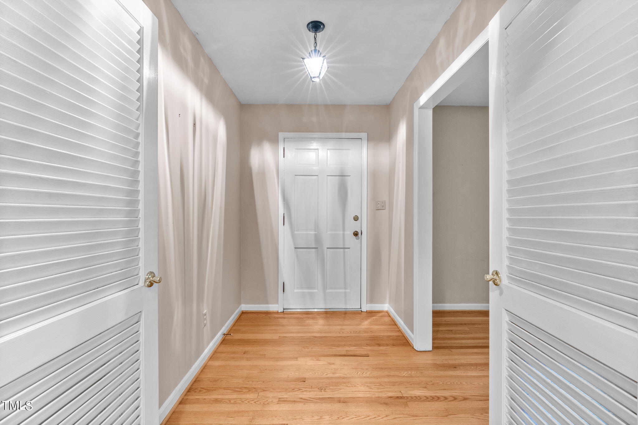 6205 Arrington Road Raleigh, NC 27607 - Photo 6 of 44 Entry