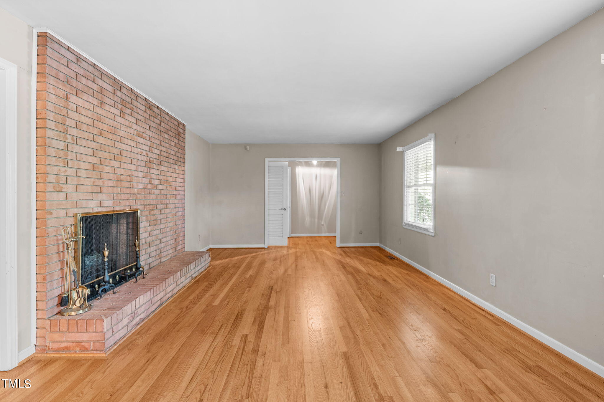 6205 Arrington Road Raleigh, NC 27607 - Photo 10 of 44 Living Room