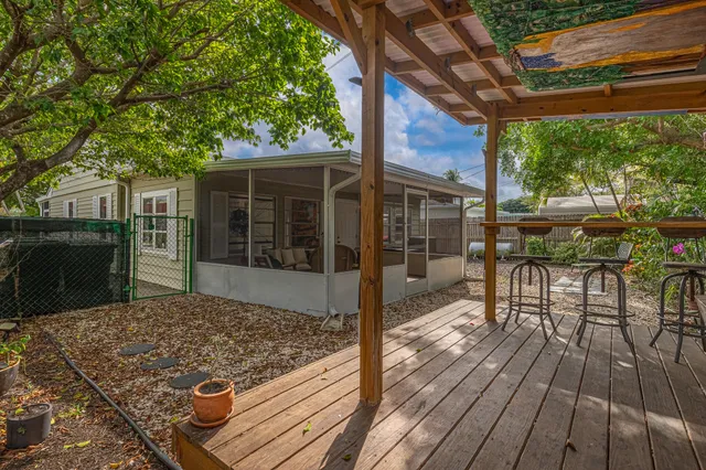 $469,900 | 1509 North N Street, Lake Worth Beach, FL 33460