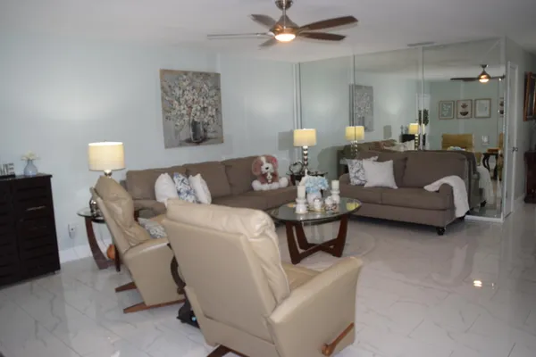 $1,800 | 1 Lake Vista Trail, Unit 201, Port St. Lucie, FL 34952