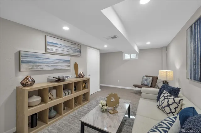 $309,900 | 8995 Field Street, Unit 11, Broomfield, CO 80021