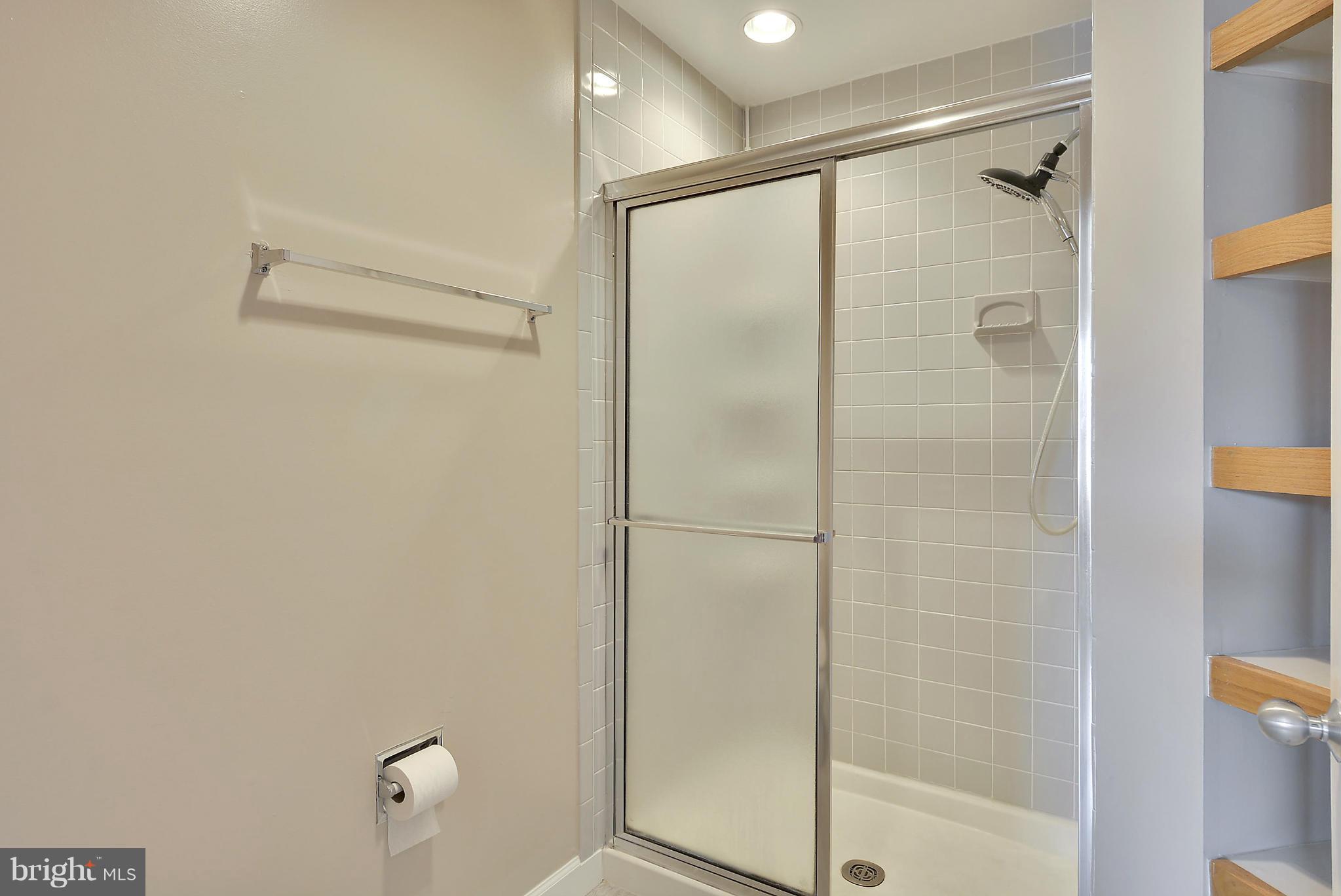 1935 Lakeport Way Reston, VA 20191 - Photo 16 of 30 Master Bath has Jetted Tub & Separate Shower