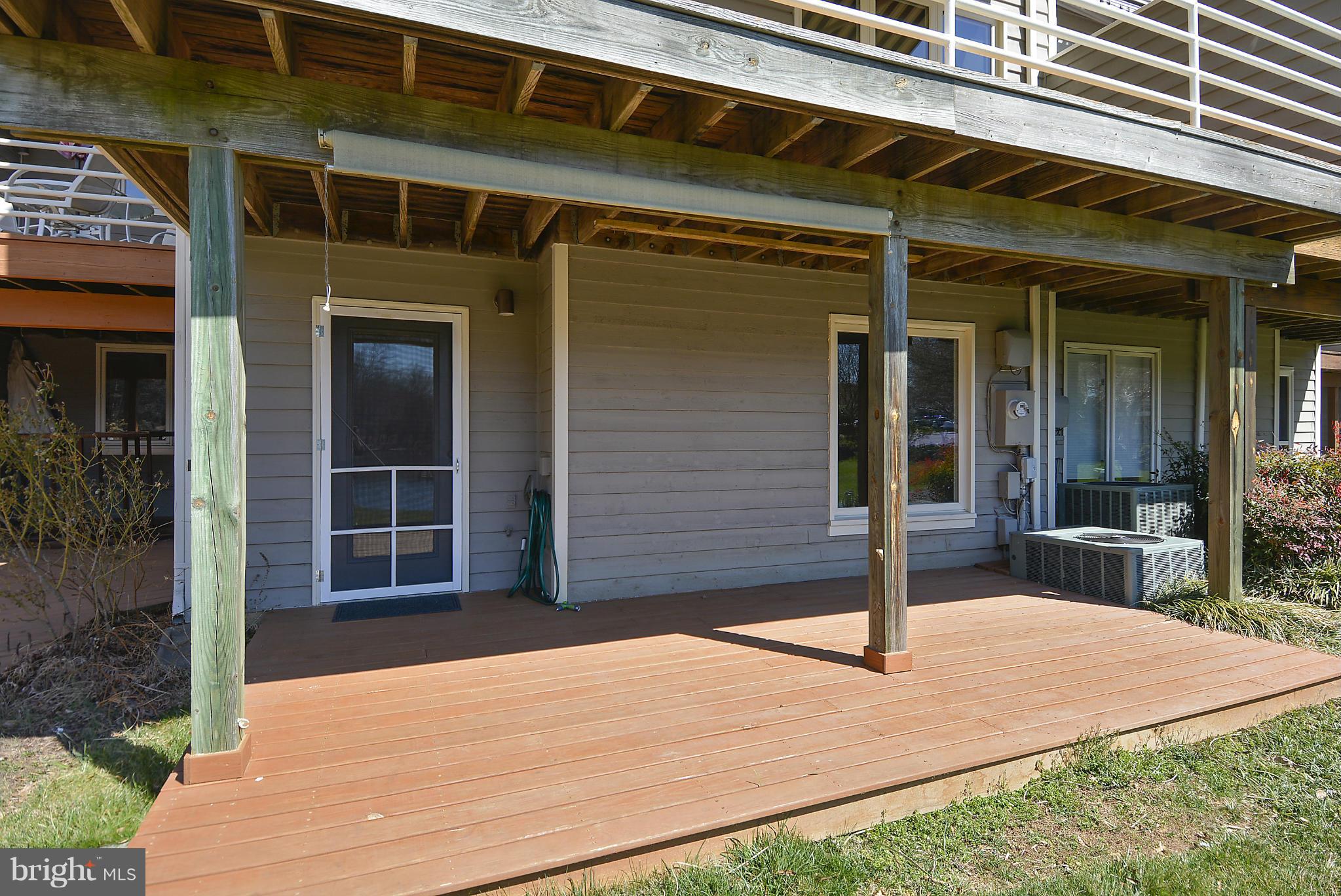 1935 Lakeport Way Reston, VA 20191 - Photo 27 of 30 LL Deck has Roll Down Shade