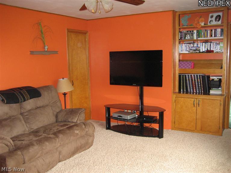 325 West Ohio Avenue Rittman, OH 44270 - Photo 3 of 14 Gallery Image 3