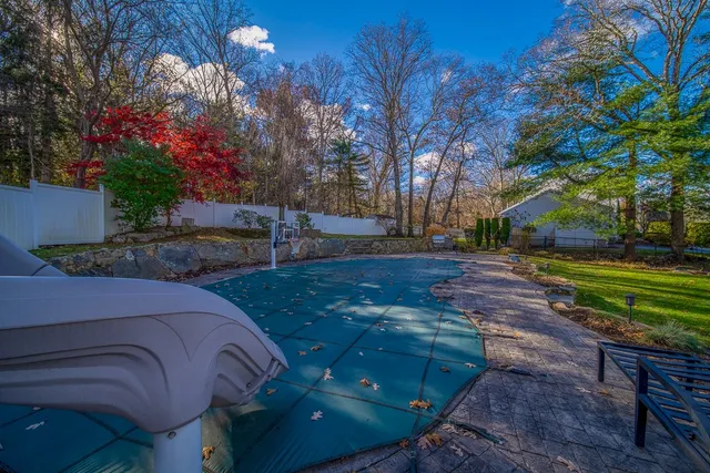 $675,000 | 170 Cowesett Road, Warwick, RI 02886