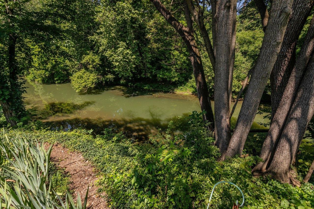 503 East Riverside Drive Bridgewater, VA 22812 - Photo 4 of 65