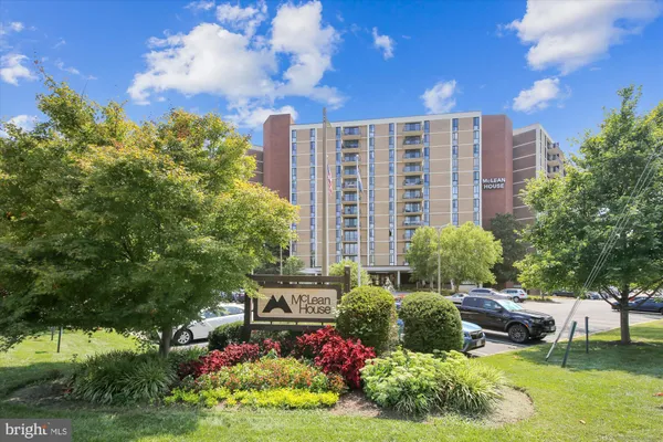 $489,900 | 6800 Fleetwood Road, Unit 1004, McLean, VA 22101