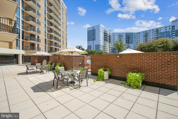 $489,900 | 6800 Fleetwood Road, Unit 1004, McLean, VA 22101