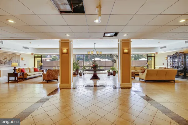 $489,900 | 6800 Fleetwood Road, Unit 1004, McLean, VA 22101