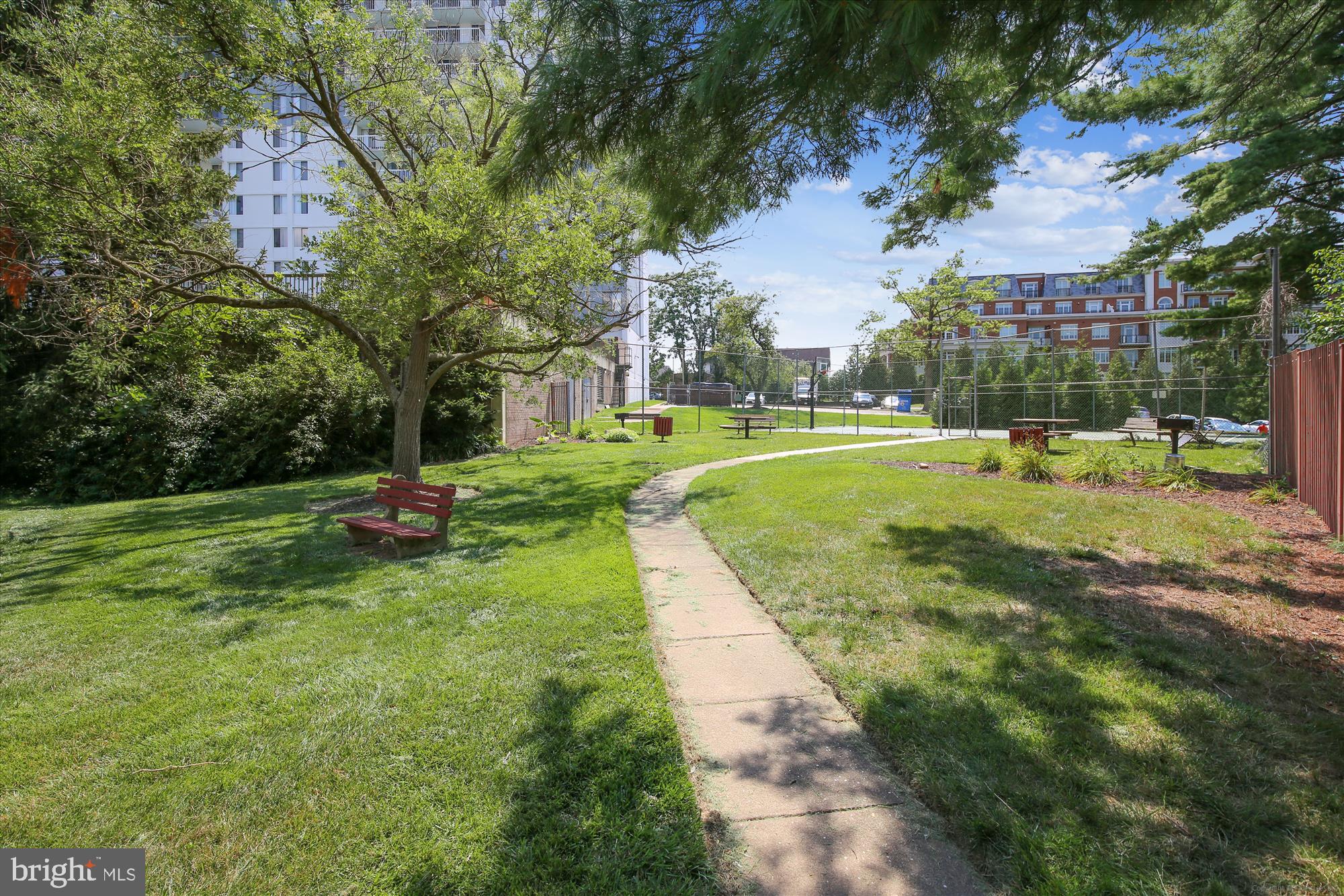 6800 Fleetwood Road, Unit 1004 McLean, VA 22101 - Photo 34 of 40